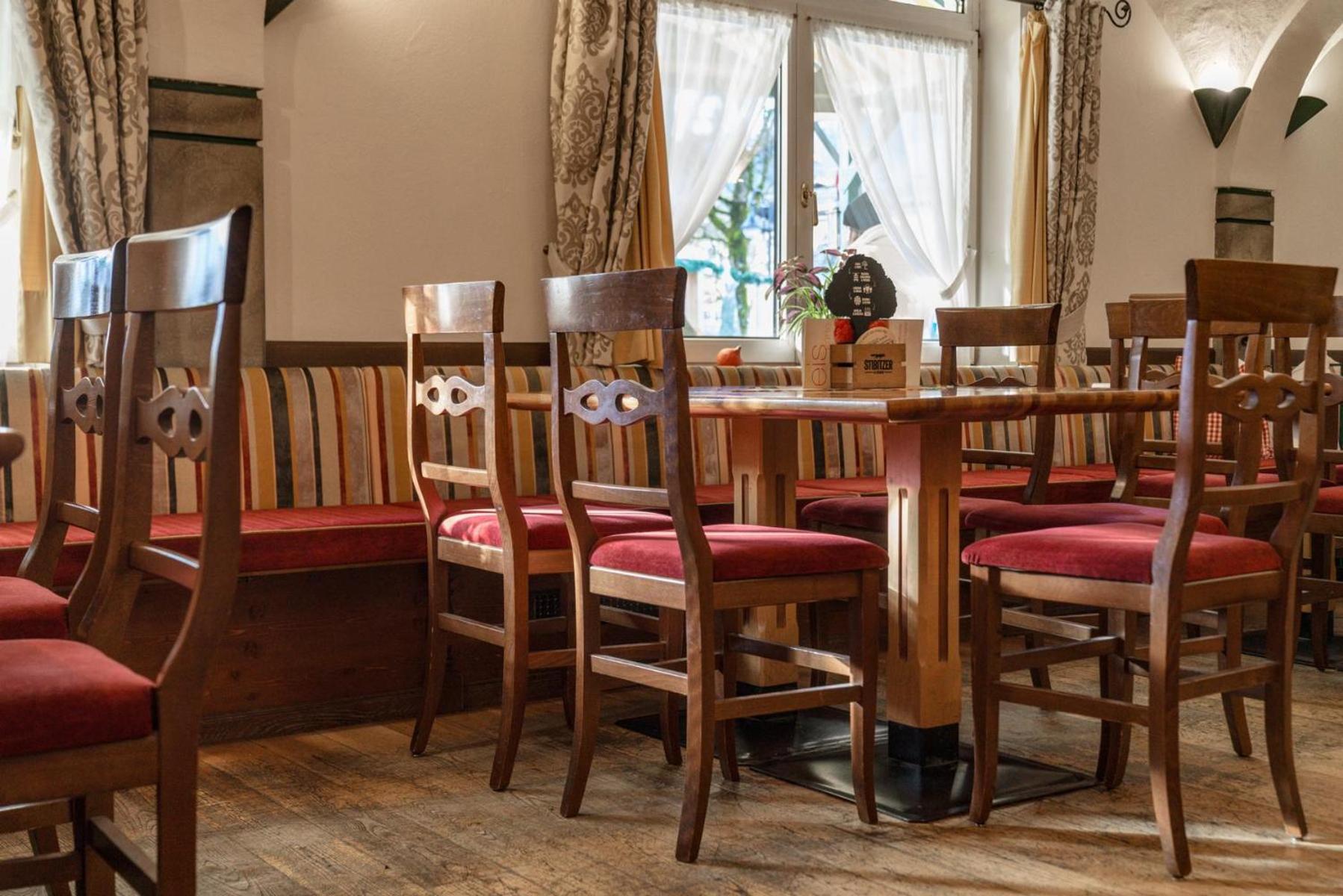 Hotel Restaurant Lebzelter Altenmarkt im Pongau Esterno foto